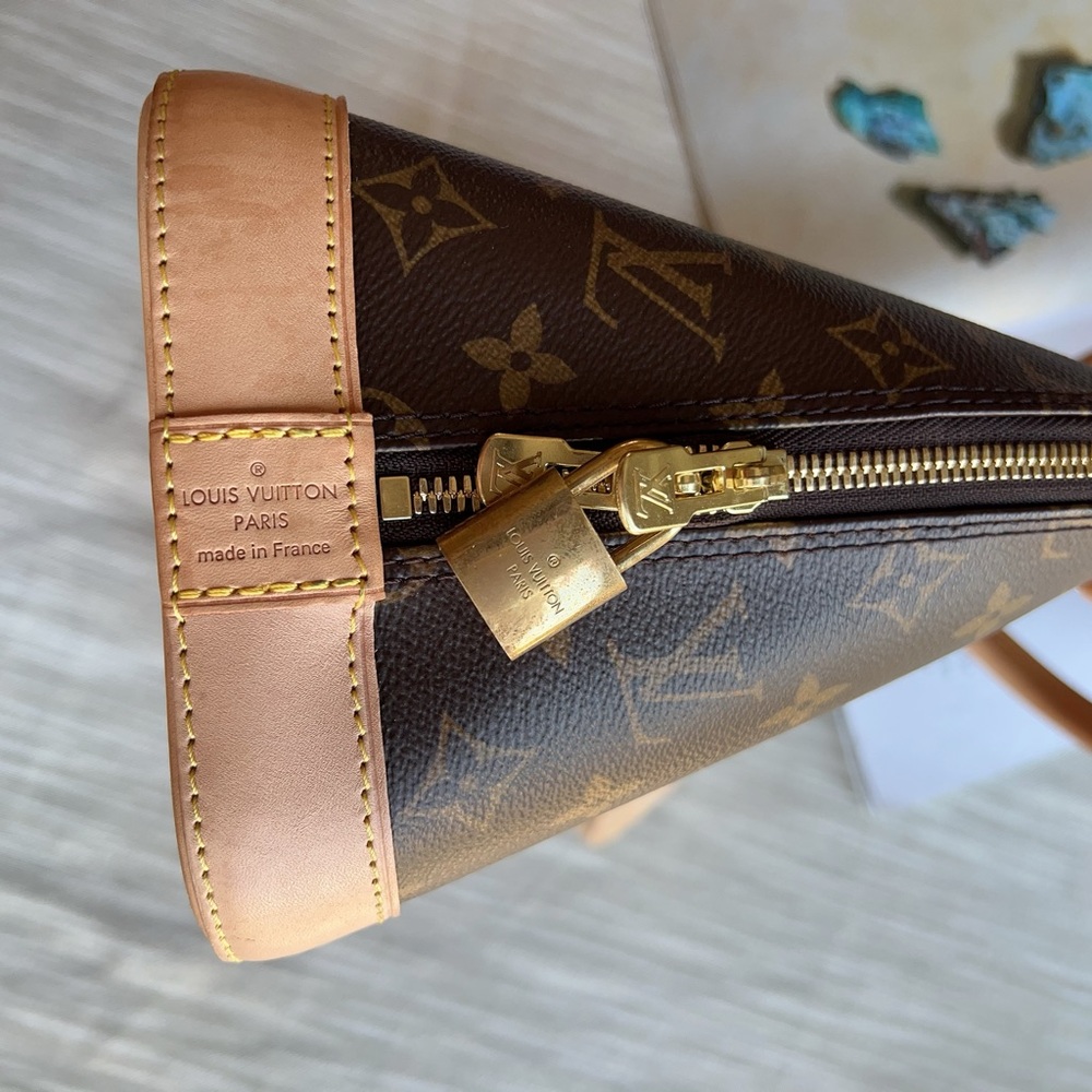 Louis Vuitton Monogram Satchel with Tan Accents - Picture 4 of 7